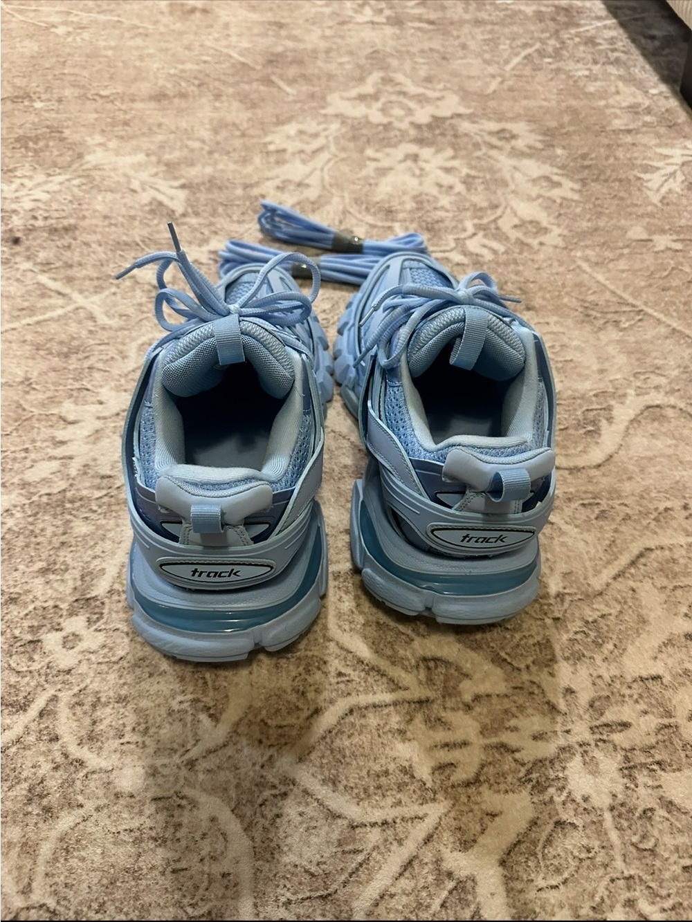 Balenciaga light blue - Picture 3 of 3